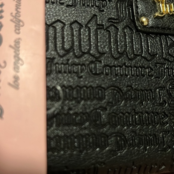 Juicy Couture wallet/wristlet for women. New with tags - Picture 3 of 10
